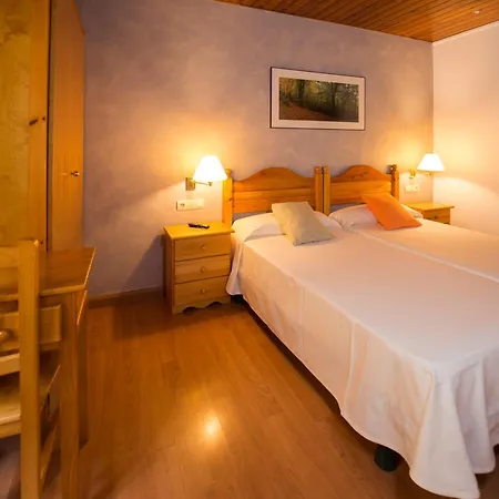 卡阿马伽酒店 *